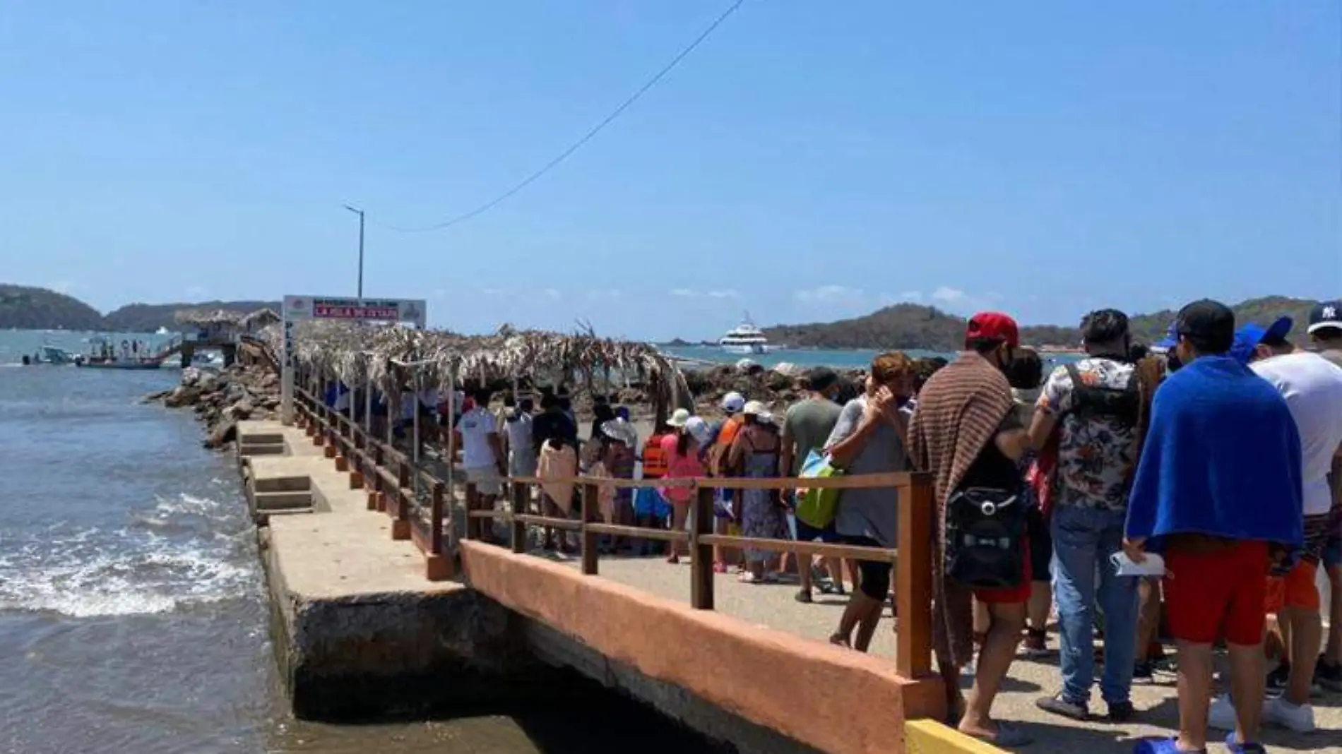 Turistas Zihuatanejo